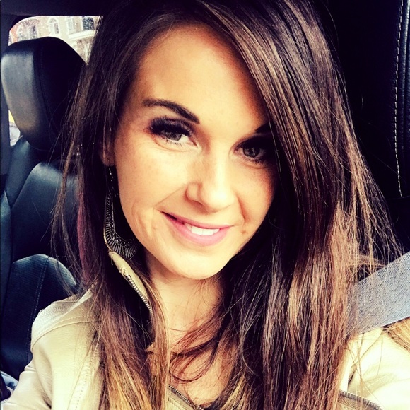 Hi I’m Robyn! - Picture 1 of 5